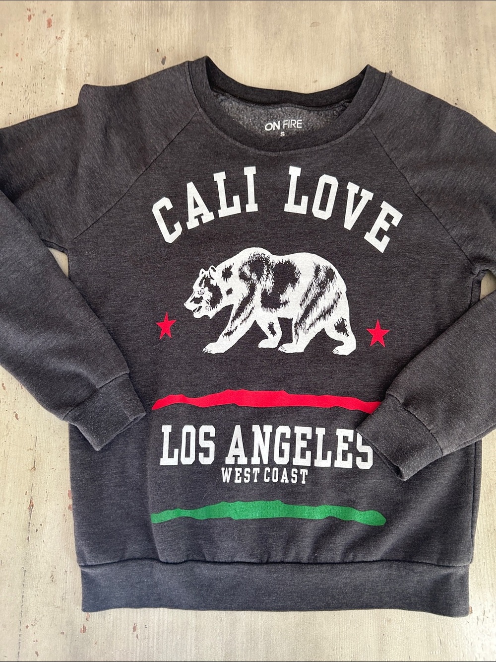 On Fire Charcoal 'Cali Love Los Angeles' Graphic sweatshirt, size small